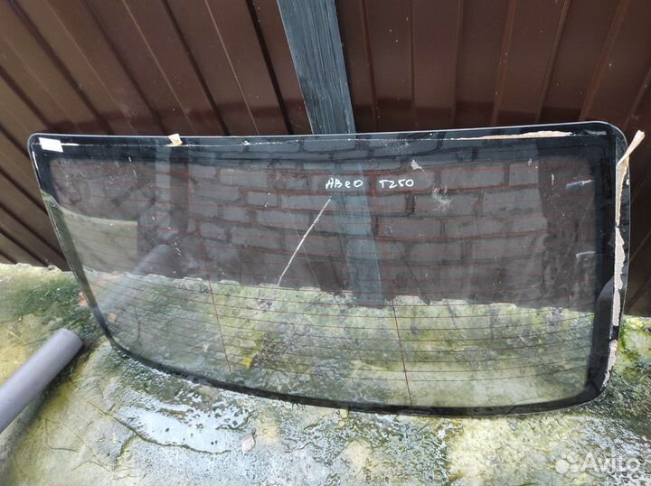 Стекло заднее Chevrolet Aveo T250 Sedan