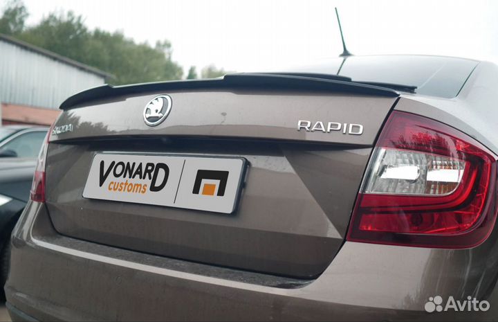 Спойлер лезвие Skoda Rapid