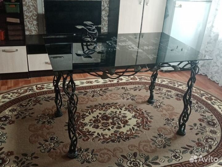 Кованый стол