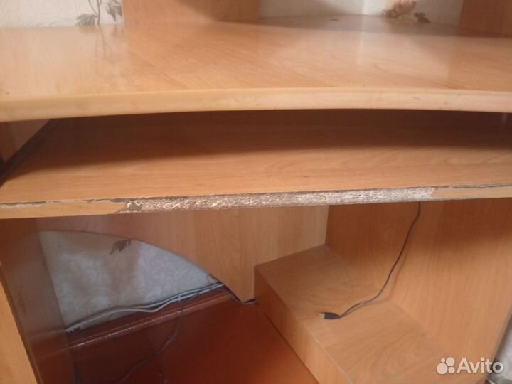 Компьютерный стол угловой