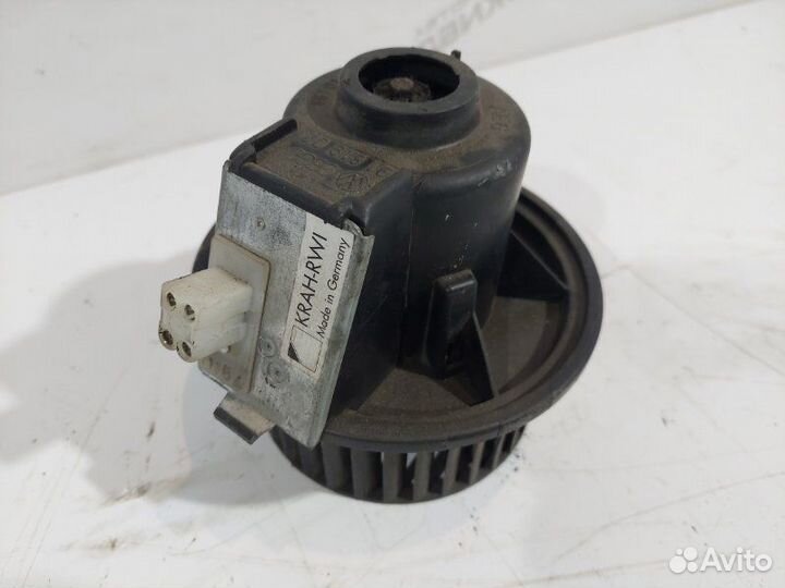 Моторчик отопителя Volkswagen Golf 2 1.8 RP 1989