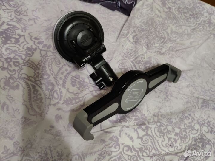 Держатель для планшета в машину