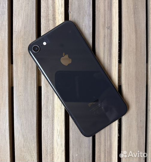 iPhone 8, 64 ГБ