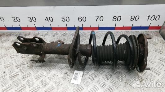 Стойка передняя правая toyota auris E150 (PUK09N50