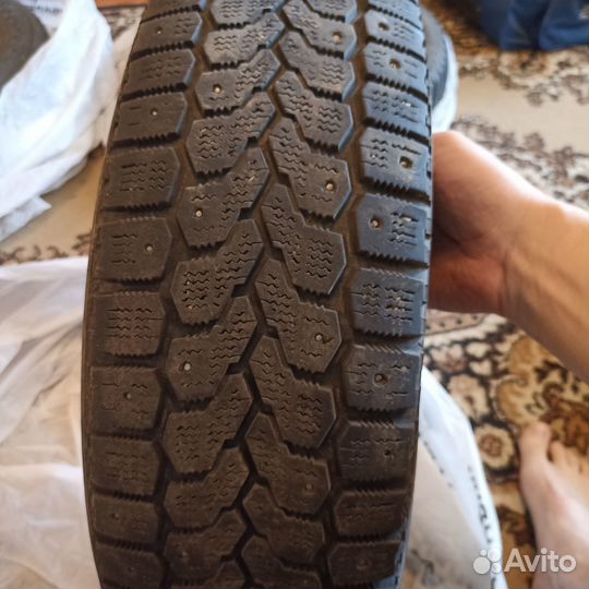 Yokohama IceGuard Stud IG65 175/70 R14