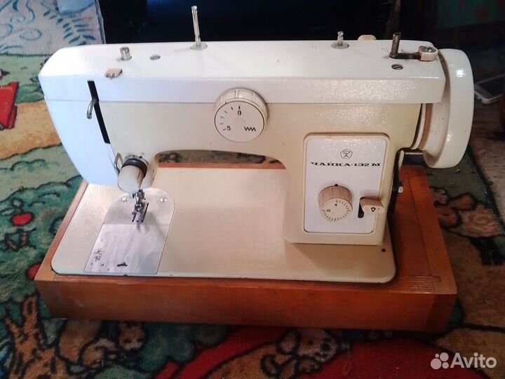 Швейная машина Чайка 132м