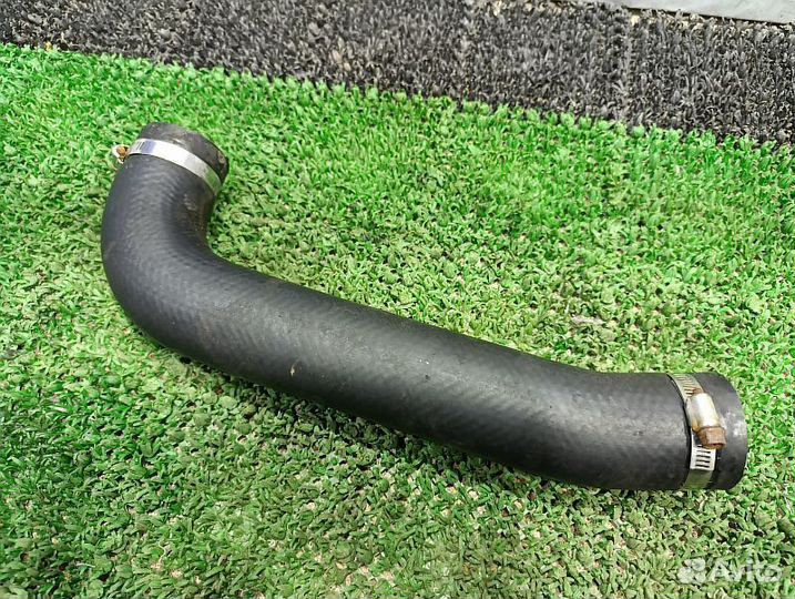 Патрубок интеркулера левый Mitsubishi Pajero Sport