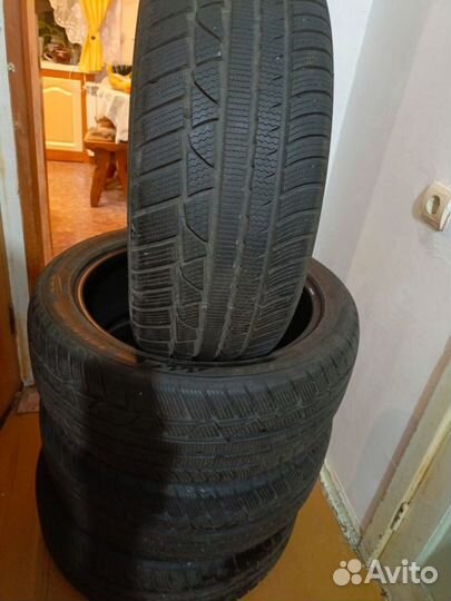 Leao Winter Defender UHP 245/45 R19 102V