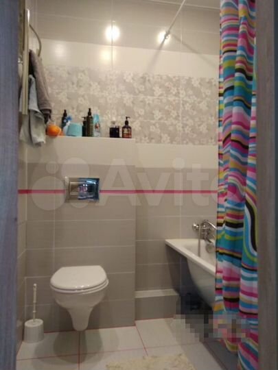 2-к. квартира, 76 м², 9/17 эт.