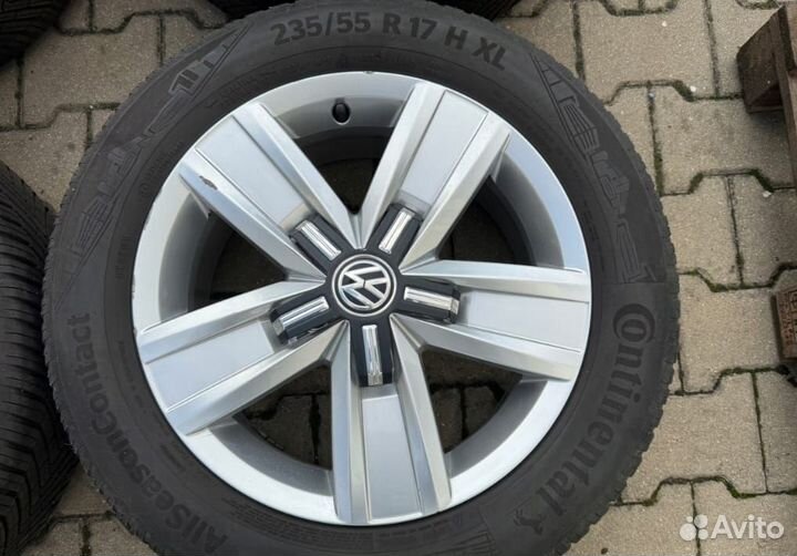 Continental AllSeasonContact 235/55 R17