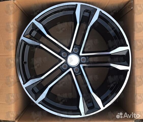 Литые диски R22 на Audi Q8 Q7