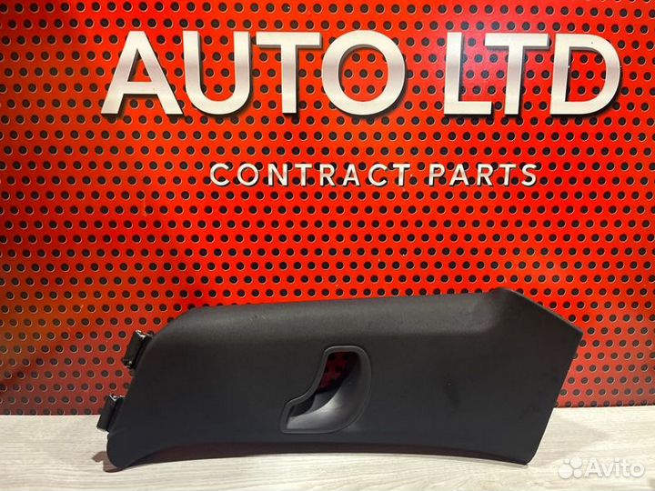 Обшивка стойки задней правой Porsche Cayenne 958