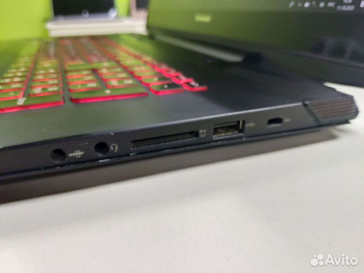Ноутбук игровой lenovo y 70-70