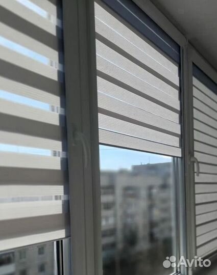 Рулонные шторы день ночь. Доставка