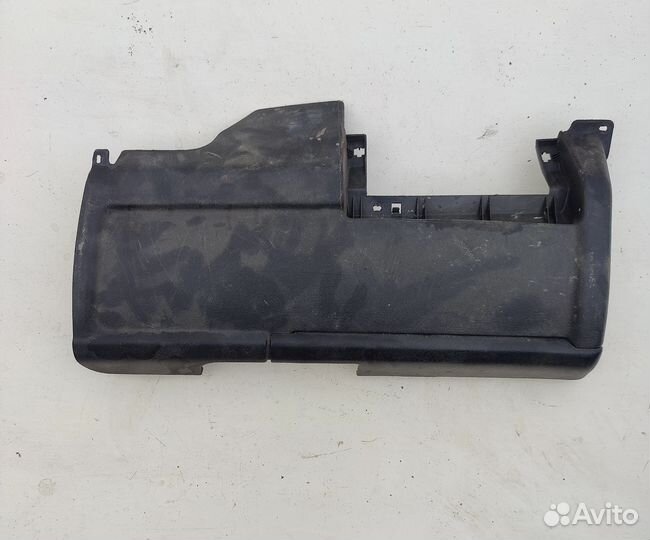 Нижняя накладка торпедо Volkswagen Golf 3