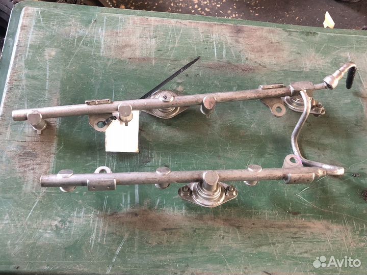 Топливная рампа Nissan VQ35DE