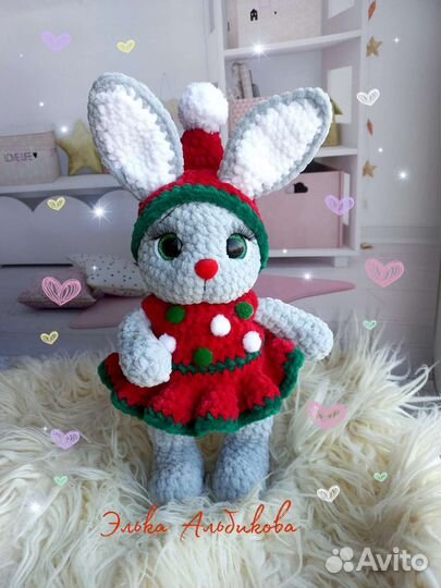 Вязаная новогодняя Зайка