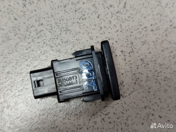 Кнопка блокировки дифференциала Toyota LC 200