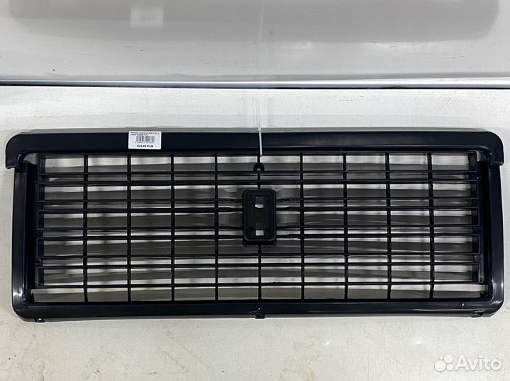 Облицовка радиатора Ваз-2107 черный