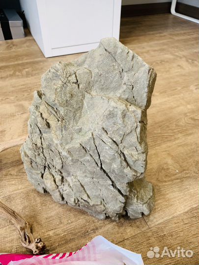 Камни и коряга для аквариума