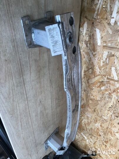 Усилитель бампера задний Porsche Cayenne 3