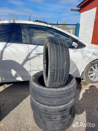 Yokohama BluEarth-A 205/55 R16