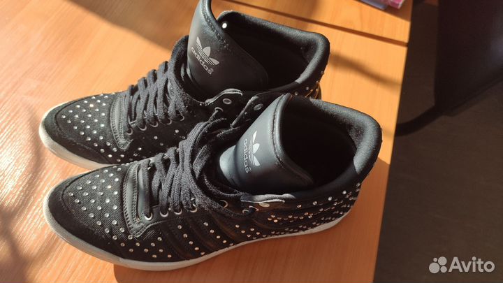 Кроссовки adidas кеды