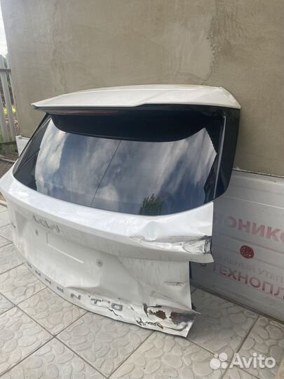 Задняя крышка багажника kia sorento 2020-2023