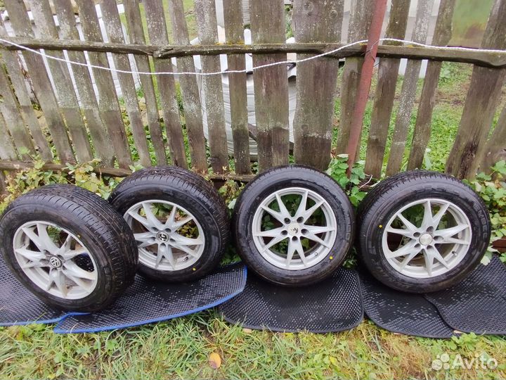 Летняя резина dunlop SP sport FM 800 с дисками 4шт