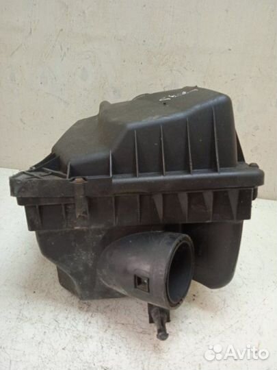 Корпус воздушного фильтра Opel Astra H Z14XEP