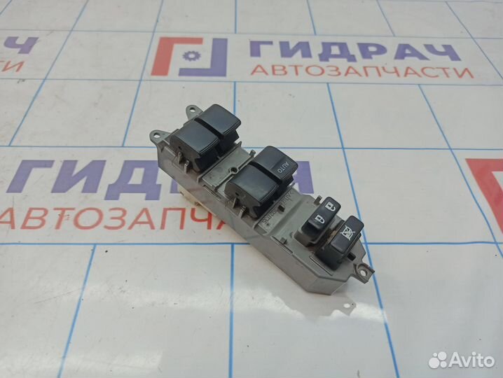 Блок управления стеклоподъемниками Toyota Camry (X