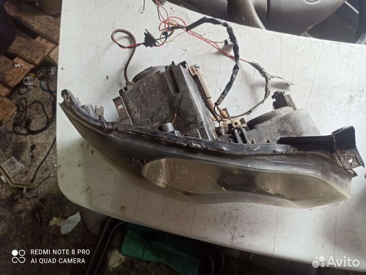 Фары передние Mazda Millenia TA5P