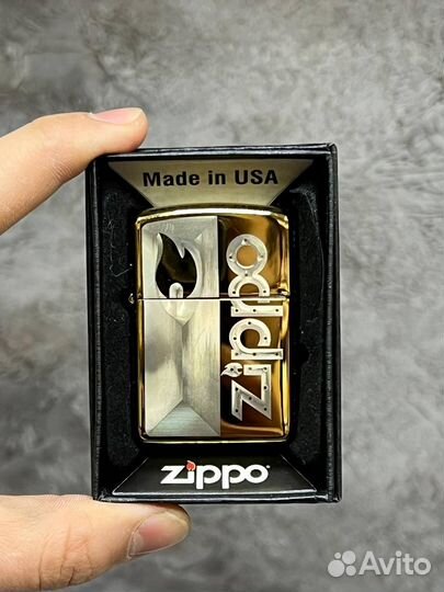 Бензиновая зажигалка Zippo золото