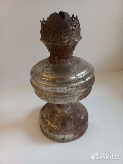 Антикварная керосиновая лампа ретро. без стекла