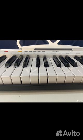 Элегантный синтезатор