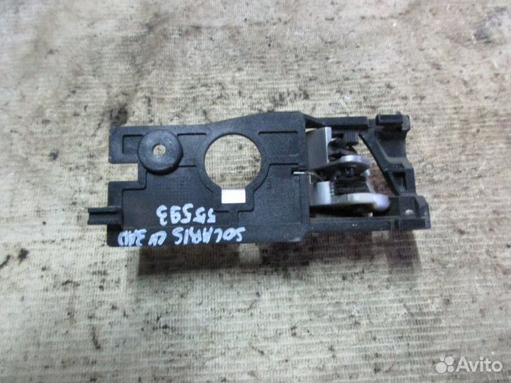 Ручка внутренняя задняя левая Hyundai Solaris 2010