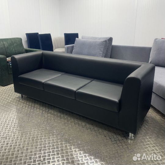 Диван офисный черный