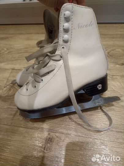 Коньки фигурные