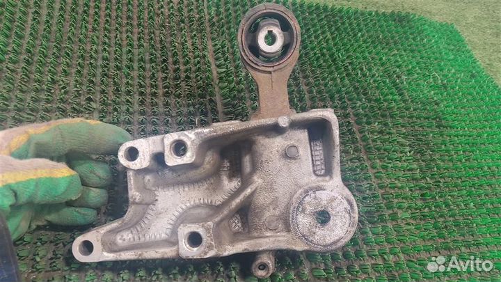 Опора (подушка) двигателя правая Peugeot Expert 2