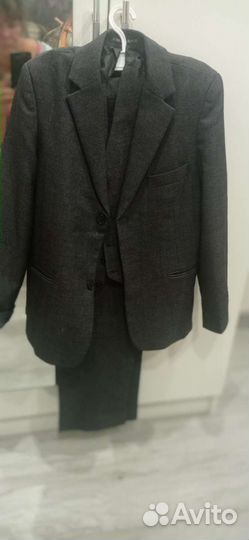 Костюм тройка на мальчика р140
