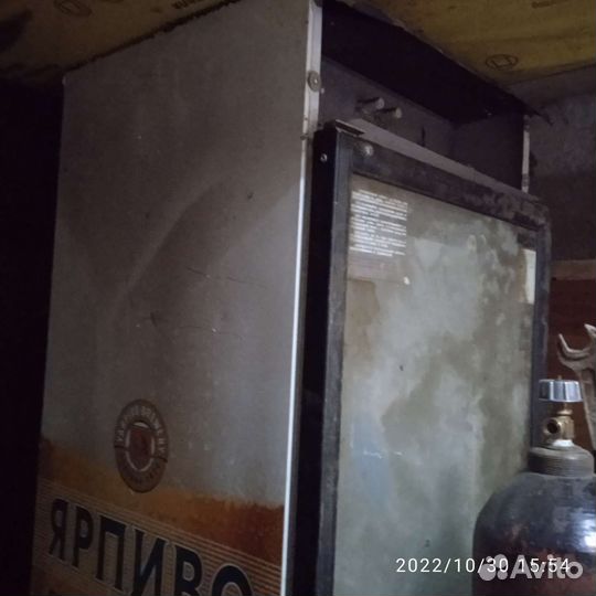 Холодильник бу огромный