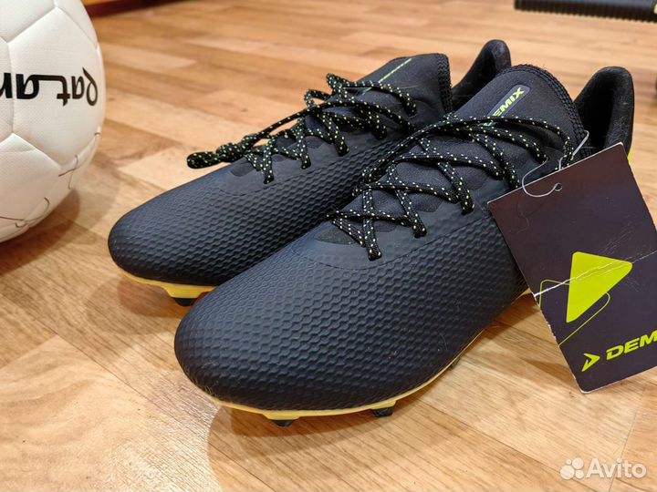 Футбольные бутсы Demix