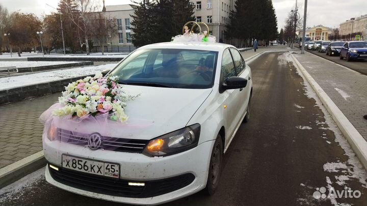 Свадебные украшения на автомобиль