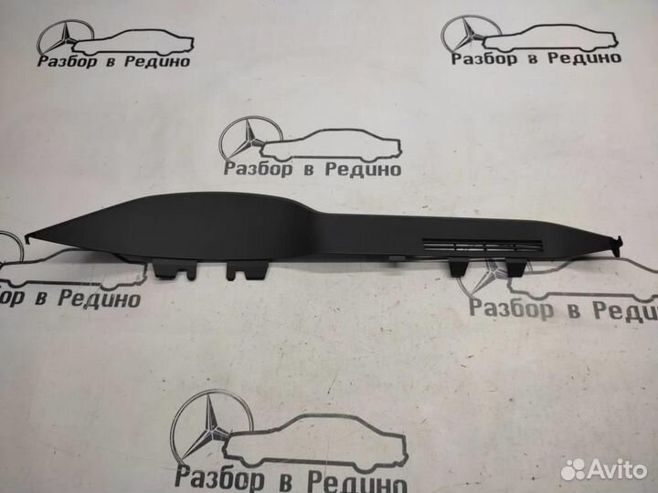 Накладка щитка приборов w204 C-class 271.820 05