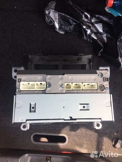 Штатная магнитола на toyota vitz (yaris) 2005-2009