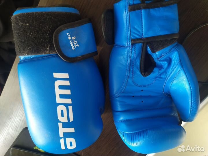 Боксерские перчатки