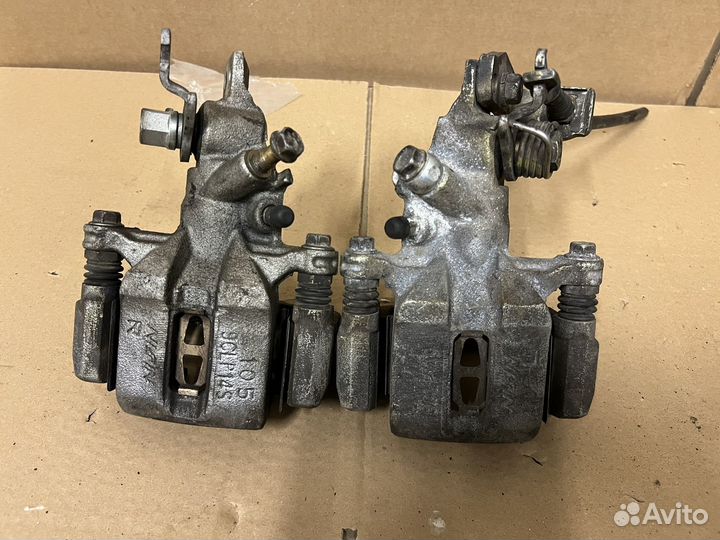 Суппорт тормозной задний Honda Accord 6 CF