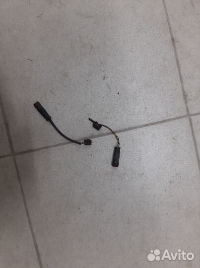 Датчик износа колодок Mercedes-Benz W211/2006