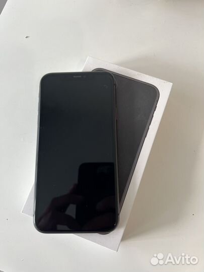 Телефон iPhone 11 64gb