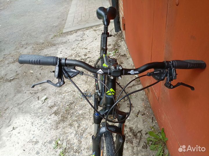 Гибридный велосипед Merida crossway 20